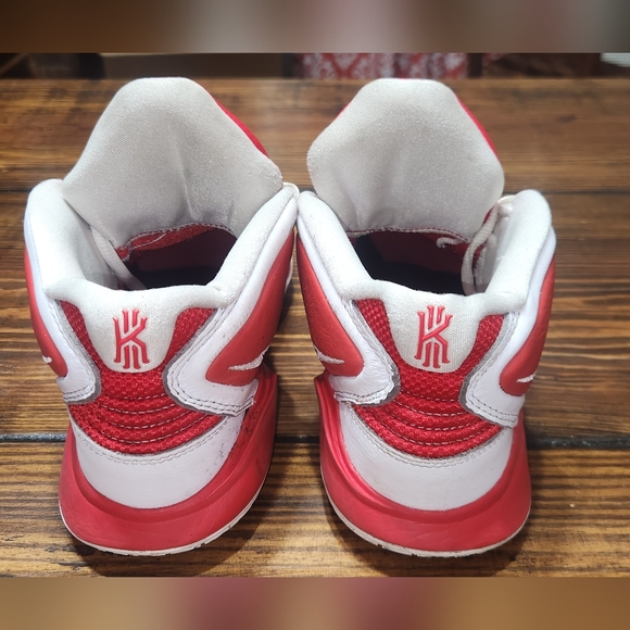 Nike Kyrie Infinity TB - Picture 3 of 3